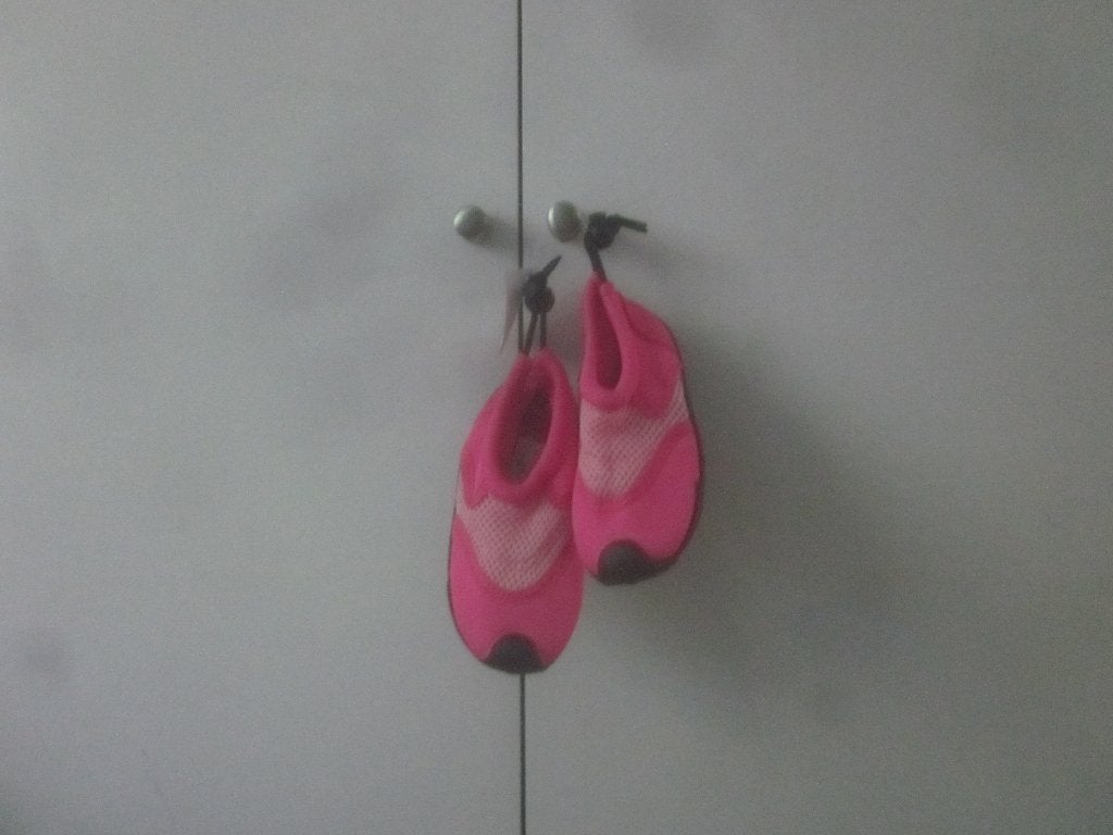 Nw fuchsia/roze/zwarte zwemschoentjes/strandschoentjes mt 25, Kinderen en Baby's, Kinderkleding | Kinder-zwemkleding, Ophalen of Verzenden