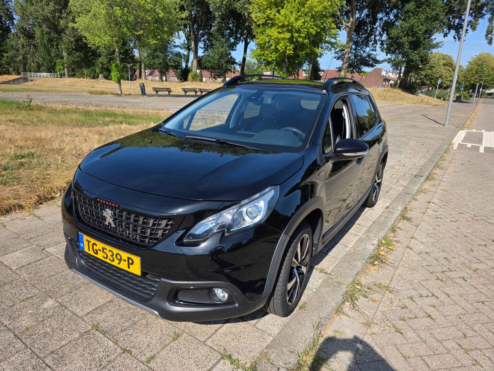 Peugeot 2008 1.2 GT line 110 Pk en 81KW 2018, 70569 Km Zwart, Auto's, Peugeot, Voorwielaandrijving, 1250 kg, Origineel Nederlands