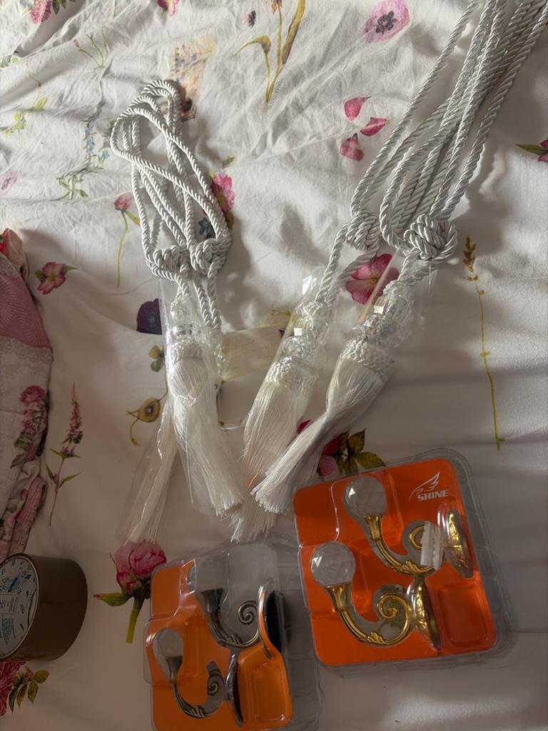 Gordijn oppakkers en haken - Nieuw, Minder dan 50 cm, Wit, Nieuw, Ophalen of Verzenden