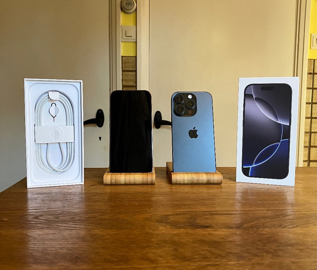 iPhone 16 pro 128 GB zwart !, Telecommunicatie, 128 GB, Zwart, Zo goed als nieuw, Zonder simlock