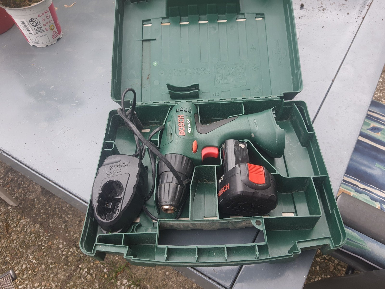 Bosch PSR 12 Accuboormachine met Koffer en Lader, Ophalen of Verzenden, Gebruikt, Minder dan 400 watt, Boor- en Schroefmachine