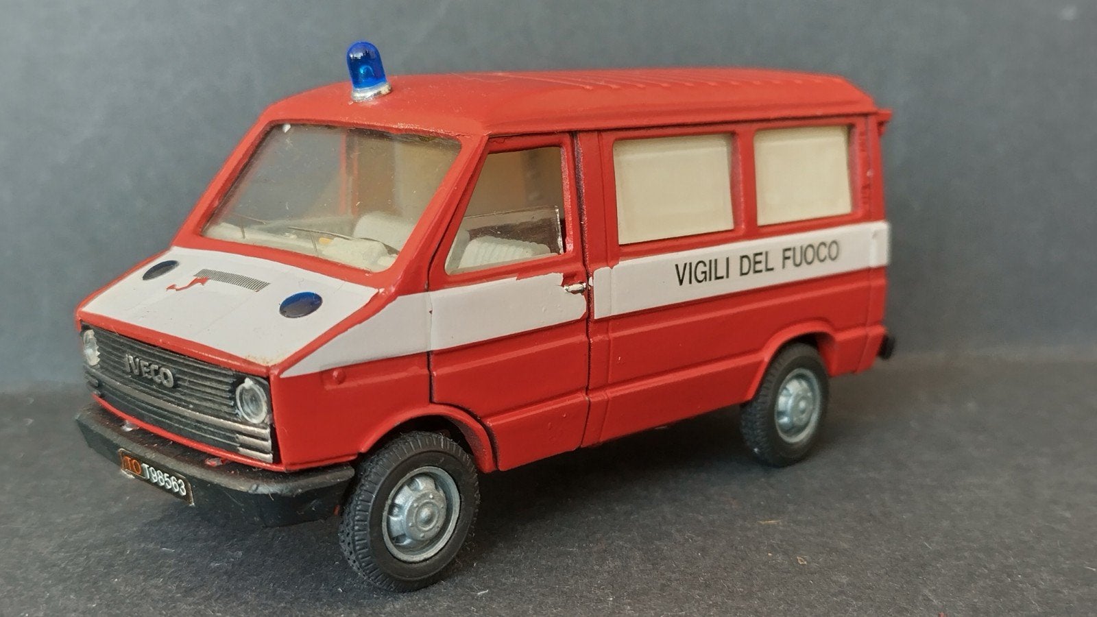 Iveco Daily Vigili Del Fuoco 1:43 Old Cars Italy Pol, Overige merken, Auto, Verzenden, .