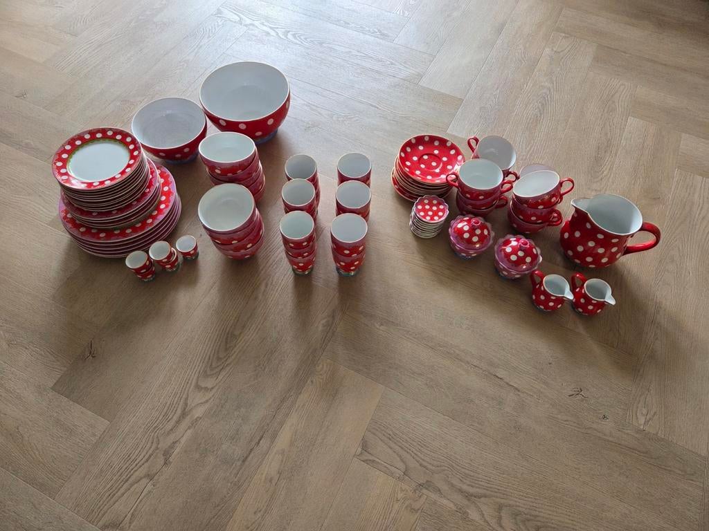 Oilily servies - Rood met witte stippen, Ophalen, Keramiek, Zo goed als nieuw, Overige stijlen