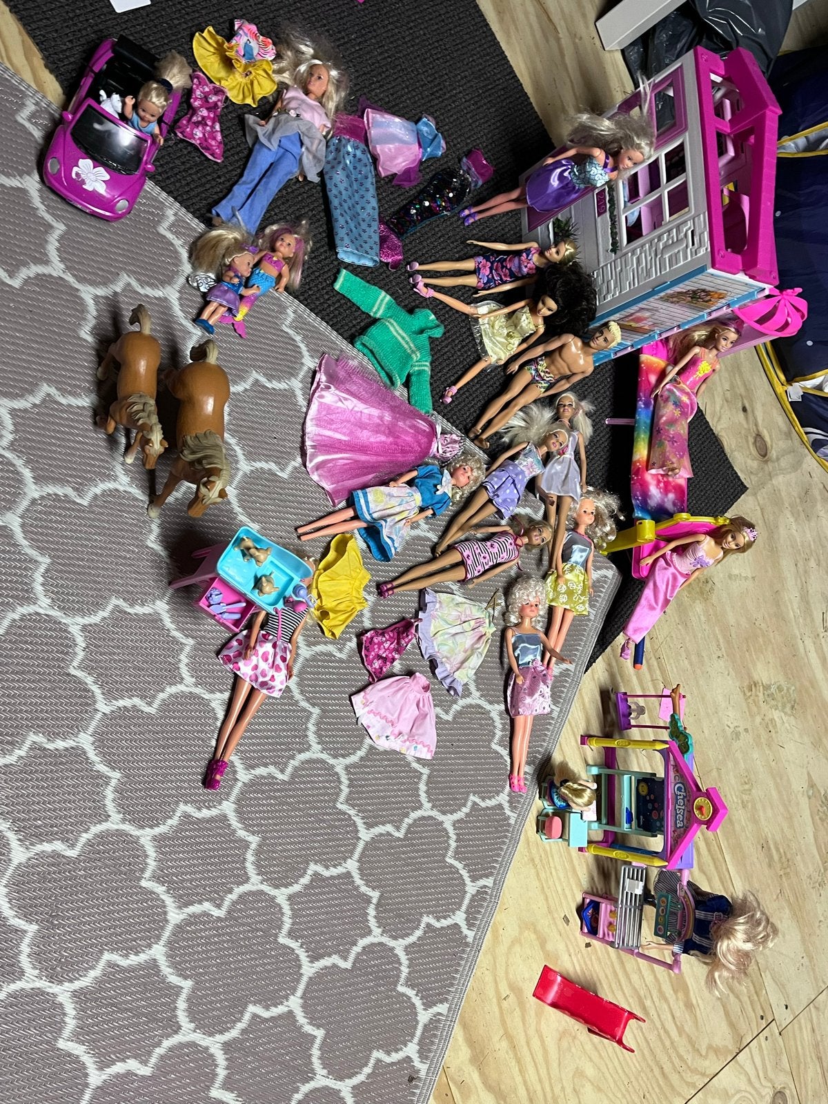 Barbie spullen huisje , schooltje, auto, zeemeermin enz., Ophalen of Verzenden, Gebruikt, Barbie