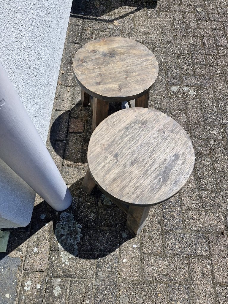 1 krukje of tafeltje, Ophalen, Nieuw, Hout