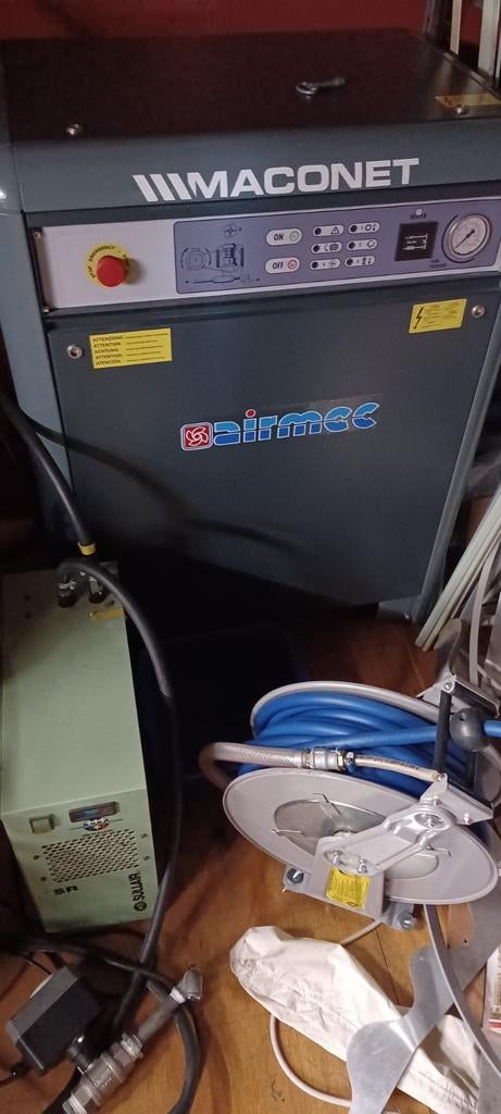Airmec cst 600 compressor, 100 liter of meer, Ophalen, Zo goed als nieuw