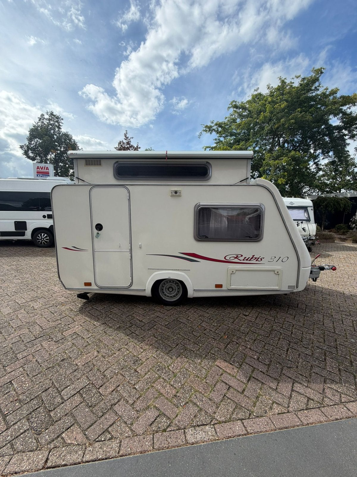 Trigano Rubis 310 – 2005 – lichte 2-persoons met hefdak, Caravans en Kamperen, Caravans, Tot en met 2, Particulier, 500 - 750 kg
