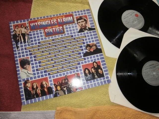 2-LP - Hit Singles Album Of The Sixties - Various Artists., Ophalen of Verzenden, Zo goed als nieuw, Pop, Dubbel-LP