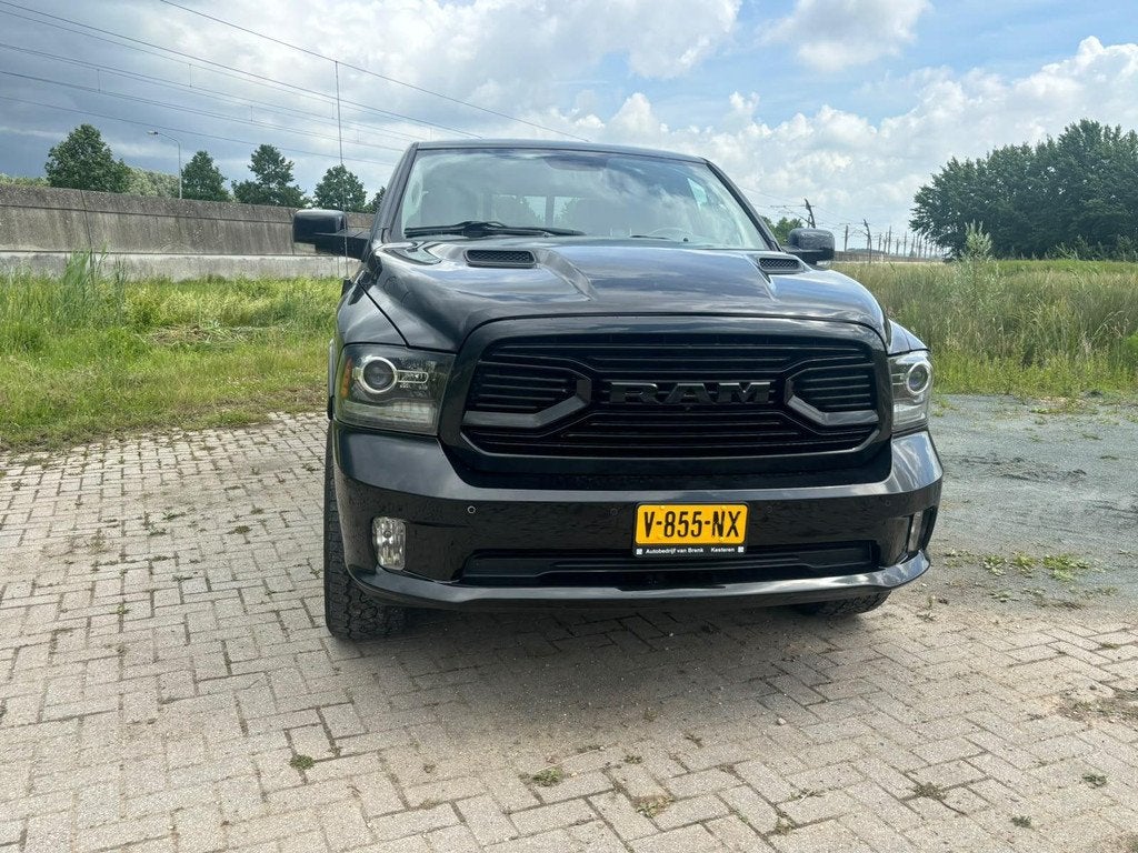 Dodge Ram 1500 5.7 V8 4x4 Sport Crew Cab 5'7, Auto's, Dodge, Automaat, Stof, Gebruikt, 5654 cc