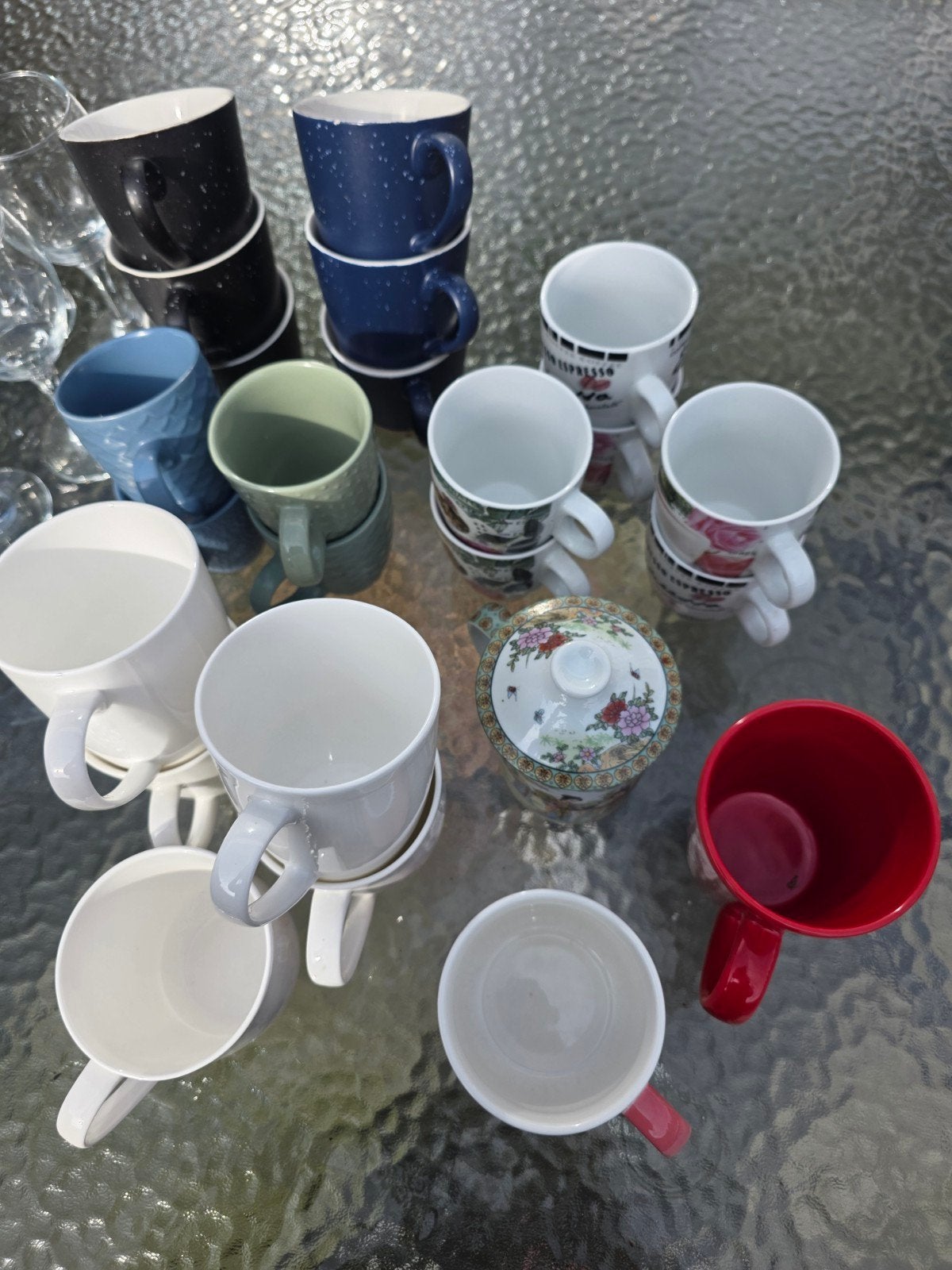 Diverse glazen en mokken - Grote partij, Ophalen, Glas of Glazen, Overige merken, Overige stijlen