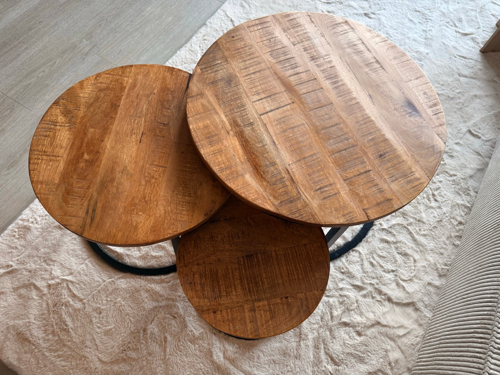 Set van 3 ronde salontafels mangohout, Huis en Inrichting, Rond, Zo goed als nieuw, 5 – 50, Overige houtsoorten