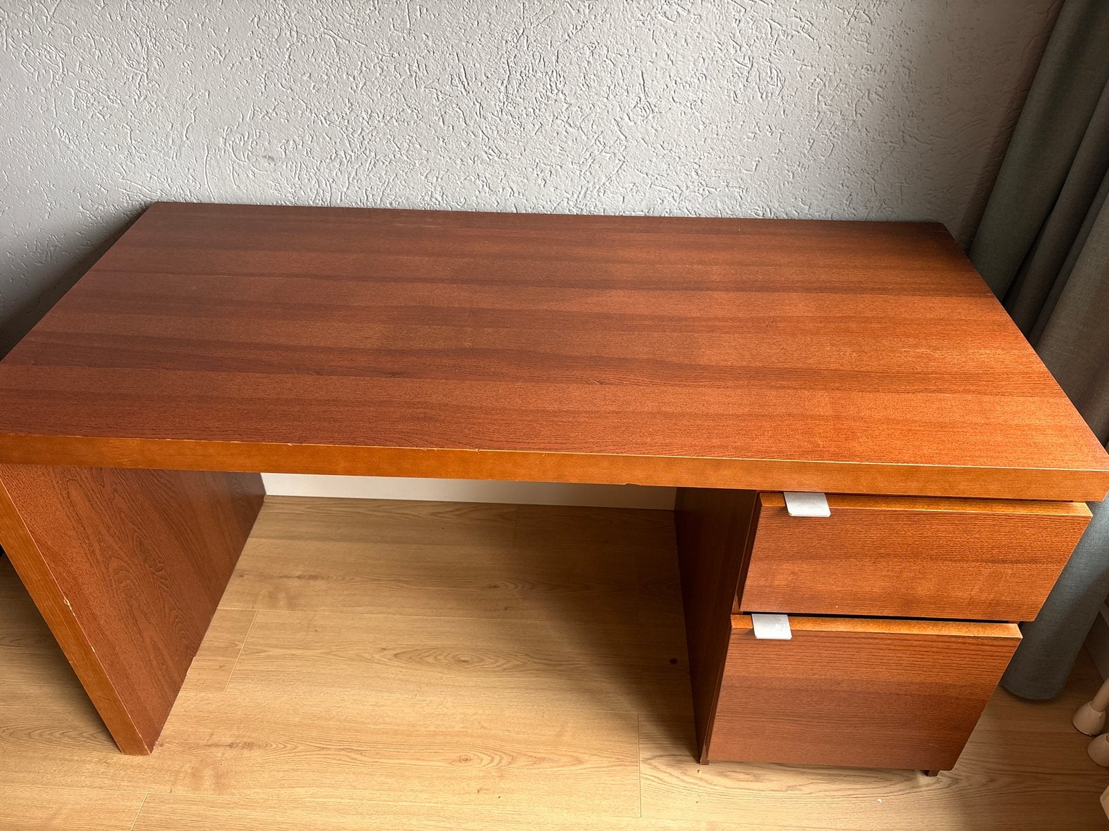 Stevig houtlook bureau met lade & deur Gratis af te halen, Ophalen, Overige typen, Gebruikt, Bruin