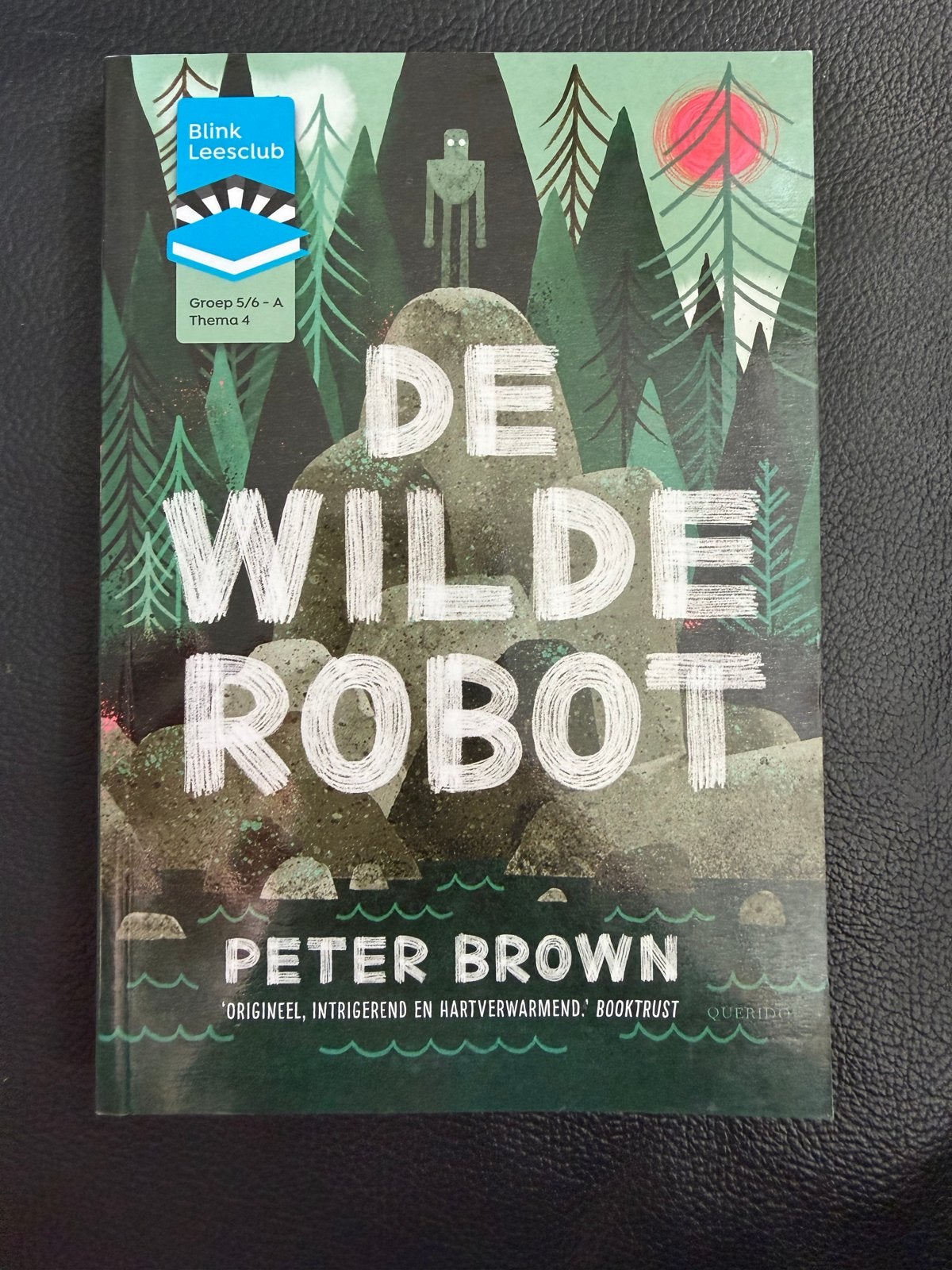 De Wilde Robot - Peter Brown (Blink Leesclub), Ophalen of Verzenden, Zo goed als nieuw
