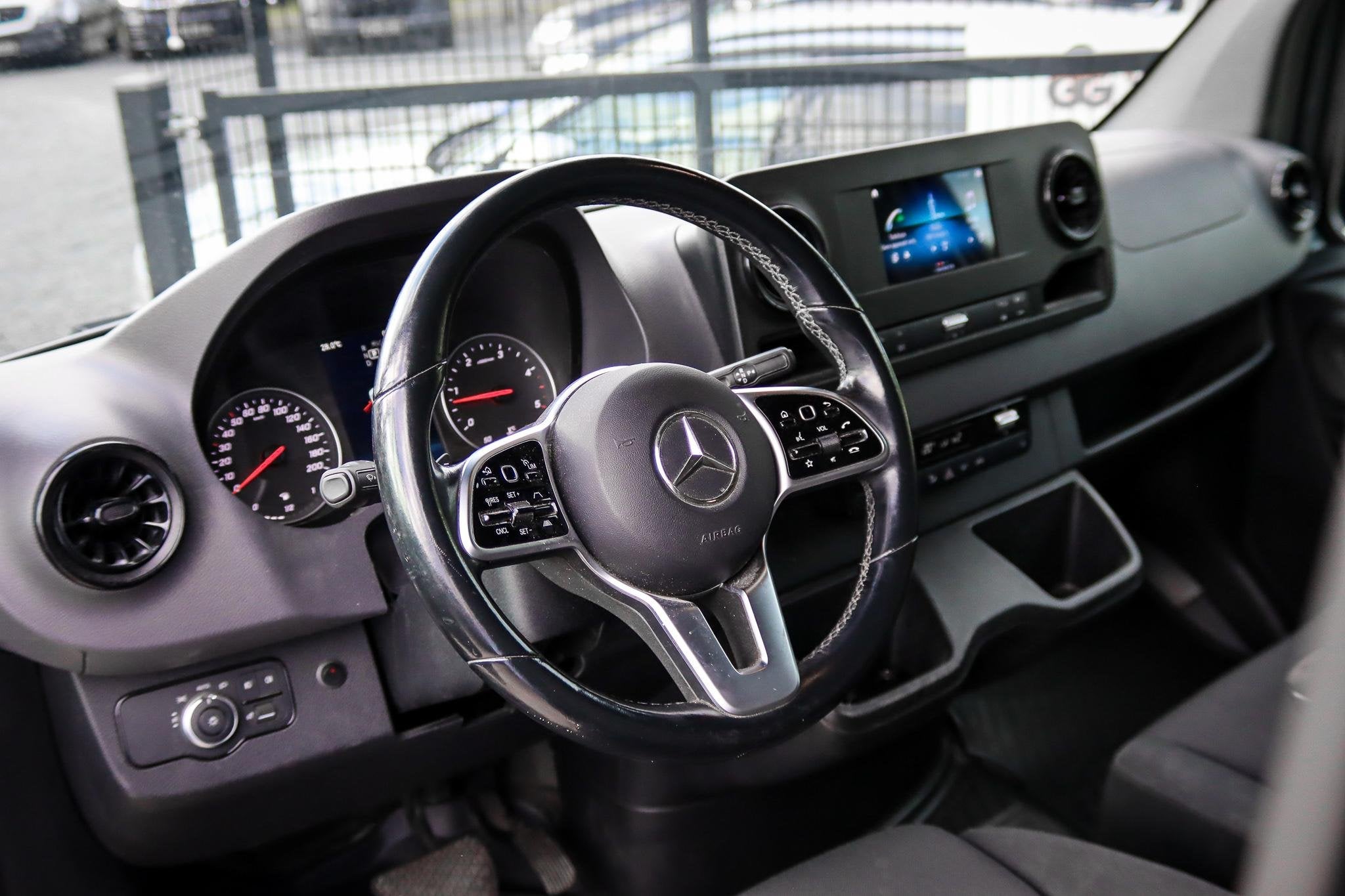 Mercedes-Benz Sprinter 319 3.0 CDI V6 L2H1 ACC, Bijrijdersba, Auto's, Automaat, Gebruikt, 190 pk, 2000 kg
