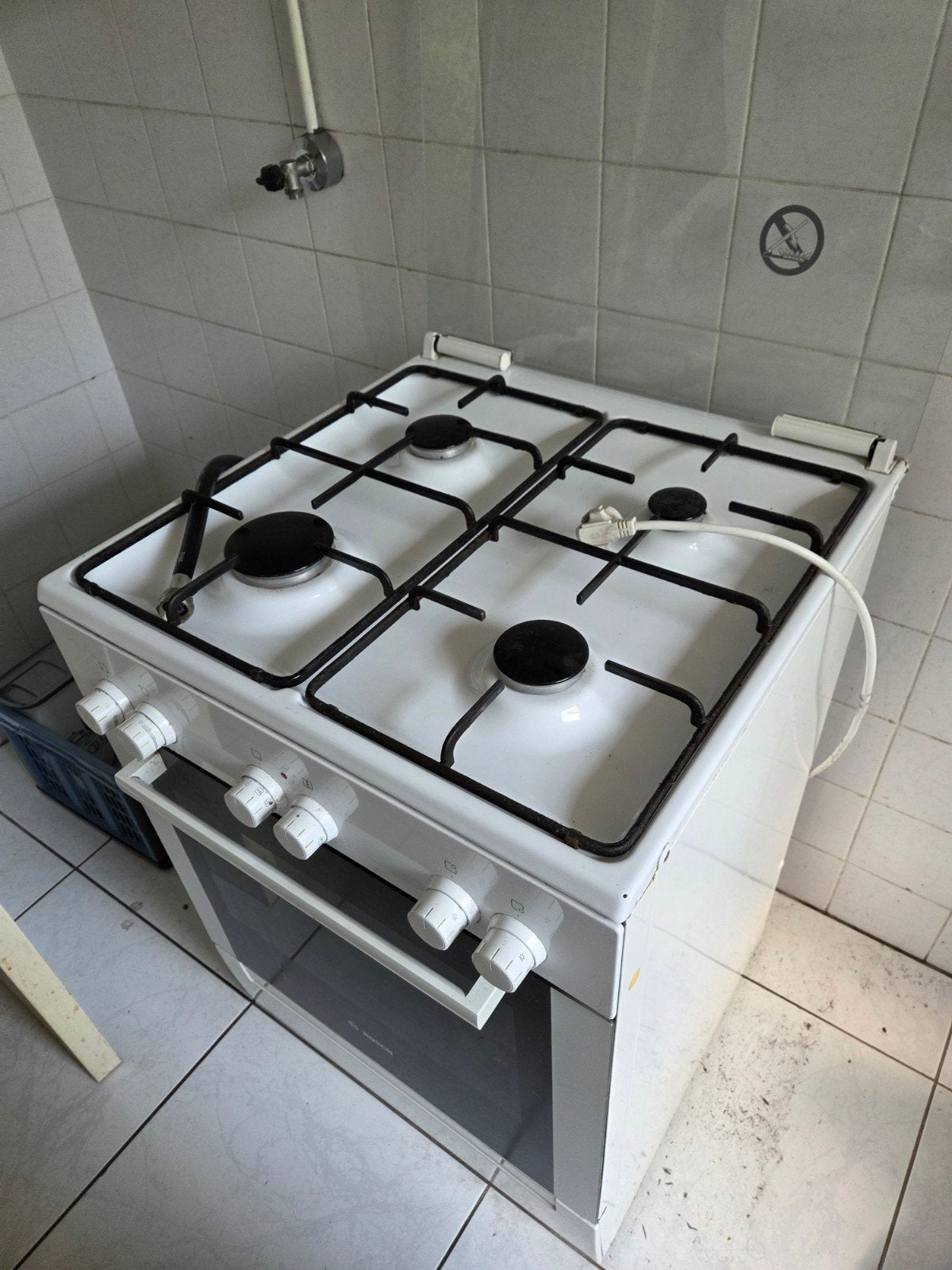 Bosch Vrijstaand Gasfornuis met Oven - Wit, Witgoed en Apparatuur, Ovens, Ophalen, Gebruikt, Vrijstaand, 45 tot 60 cm