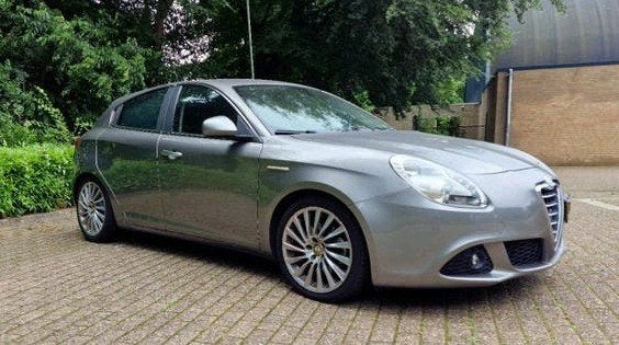 Alfa Romeo Giulietta 2.0 Jtdm 125KW 2011 Grijs EXPORT, Auto's, Euro 5, Stof, 1295 kg, 4 cilinders