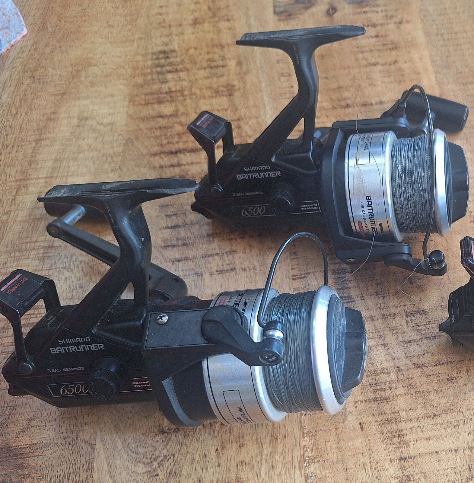 2 x Shimano 6500 USA Baitrunner, Watersport en Boten, Ophalen of Verzenden, Molen
