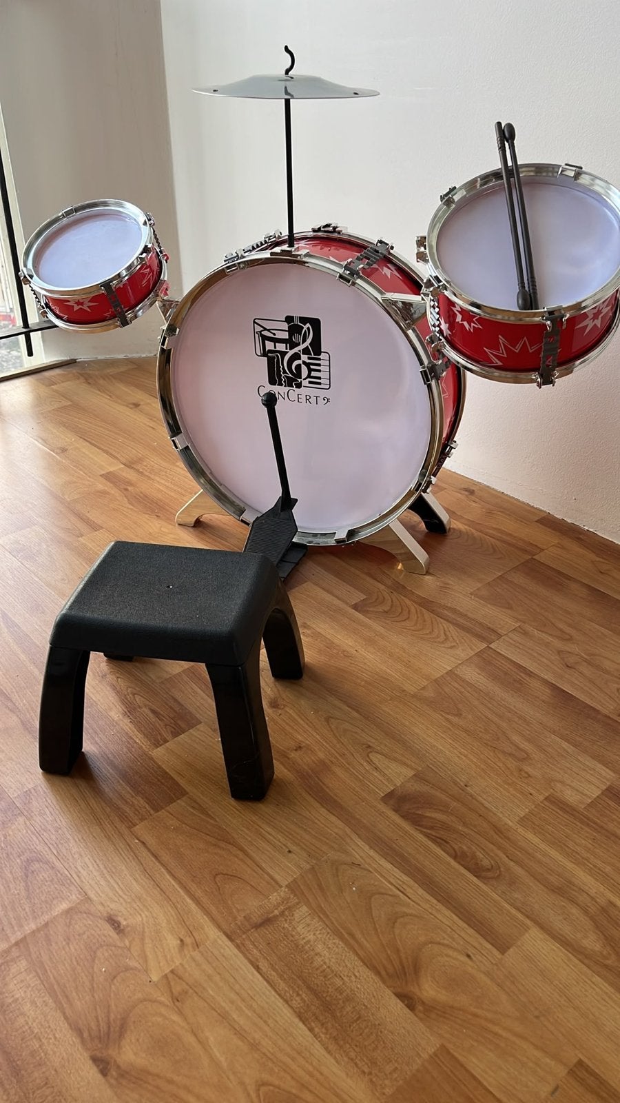Kinder drumstel met krukje - Zo goed als nieuw, Ophalen, Zo goed als nieuw, Jongen of Meisje