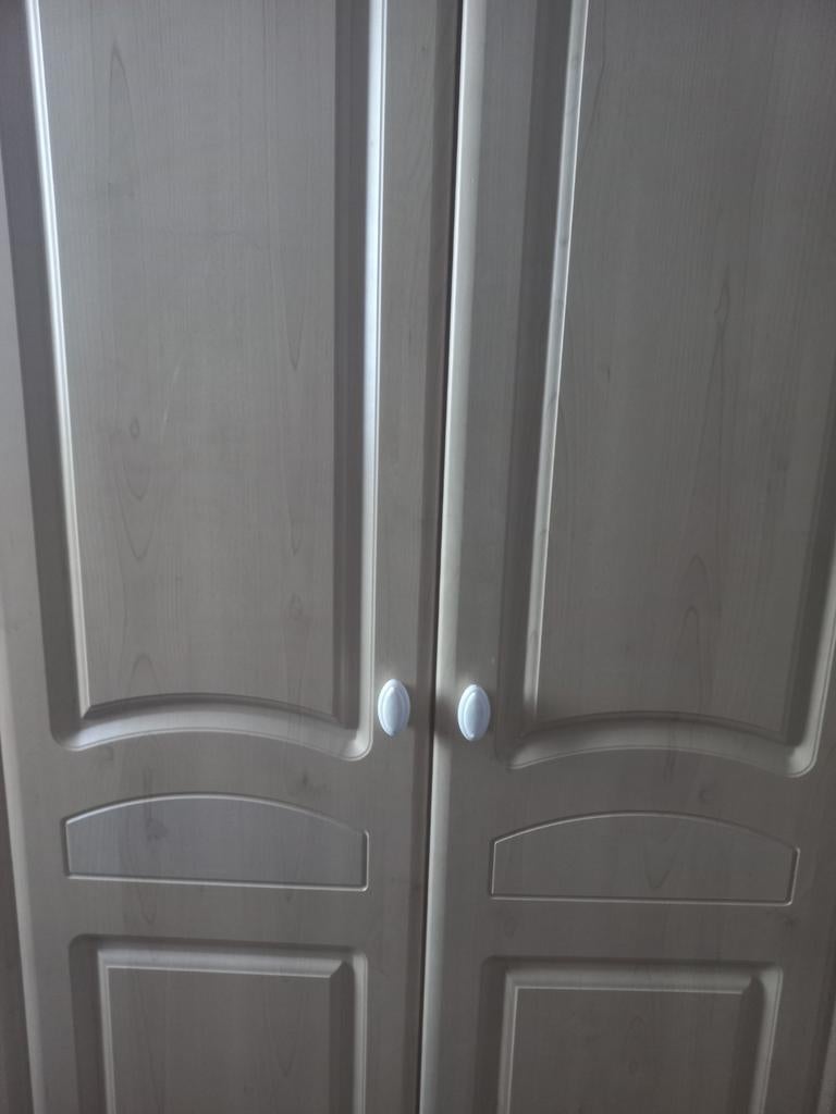 Mooie tiener slaapkamer met bed, kledingkast en bureau, Ophalen of Verzenden, Zo goed als nieuw, Jongetje of Meisje