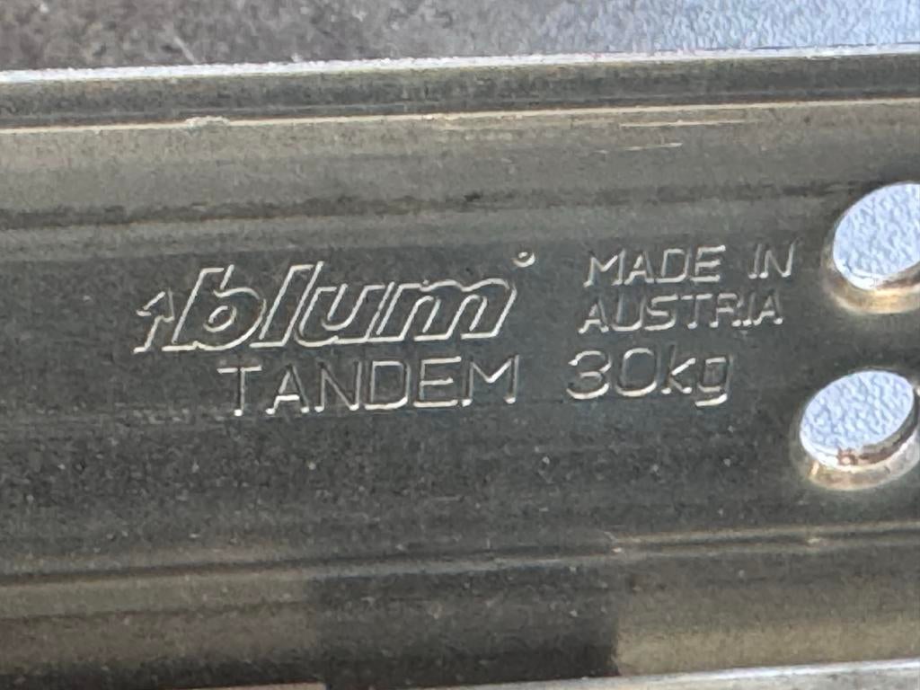 12 sets Blum ladegeleiders Tandem 30kg, Ophalen of Verzenden, Gebruikt, 25 tot 50 cm, Minder dan 100 cm