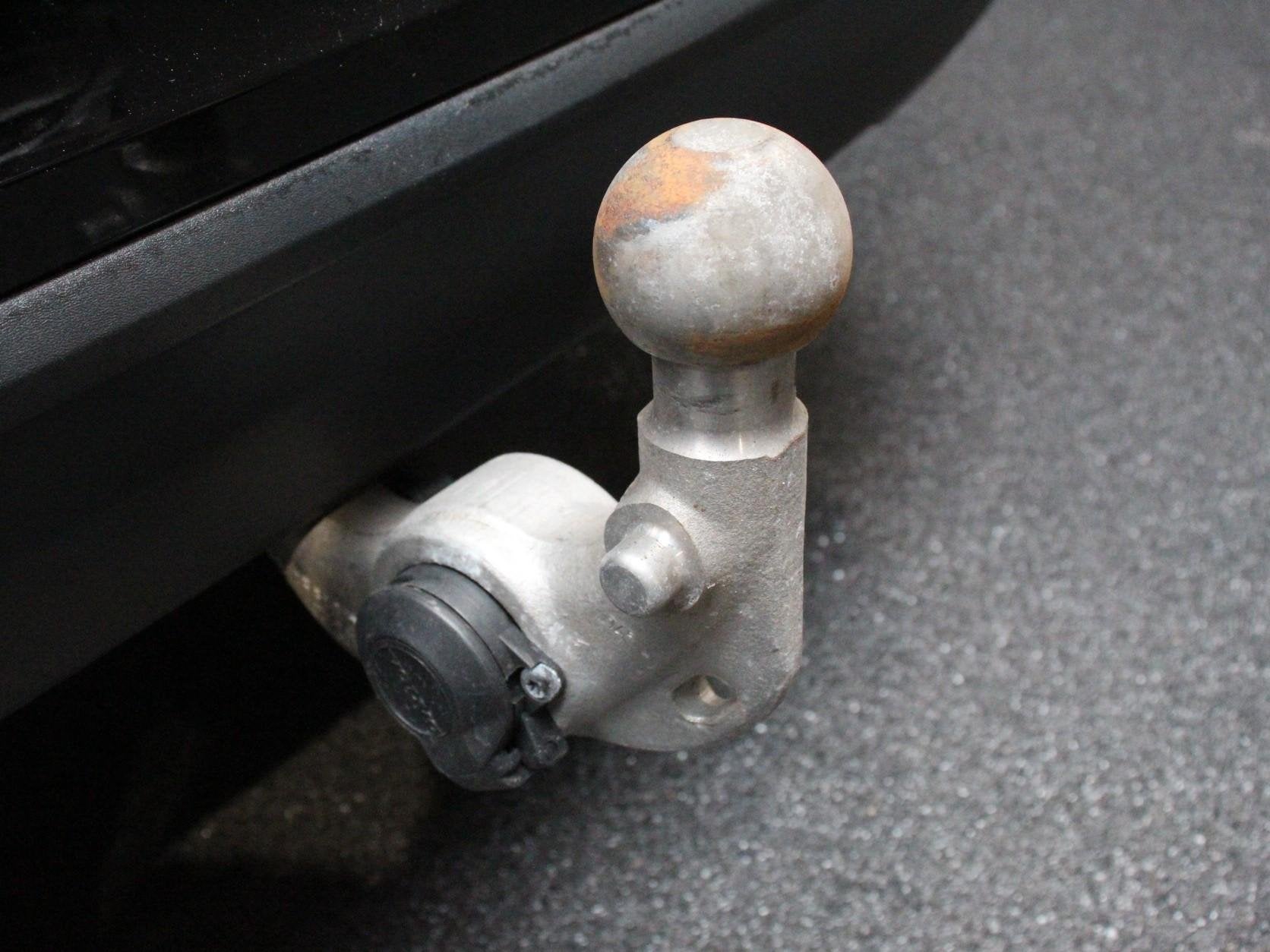 Volvo V60 2.0 B3 Automaat Momentum Navigatie Wegklapbare Tre, Stof, Euro 6, 1969 cc, Zwart