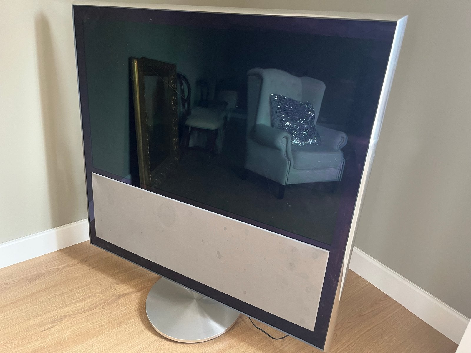 Bang & Olufsen TV met verwisselbare speakerplaat (zwart), Gebruikt, 50 Hz, 100 cm of meer, Ophalen