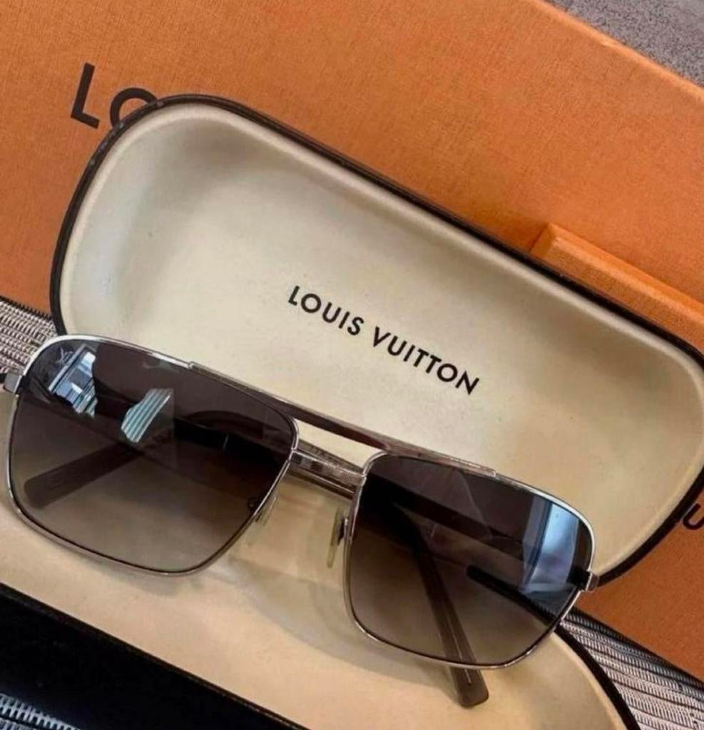 Zonnebril van louis vuitton, Ophalen of Verzenden, Nieuw, Zwart, Overige merken