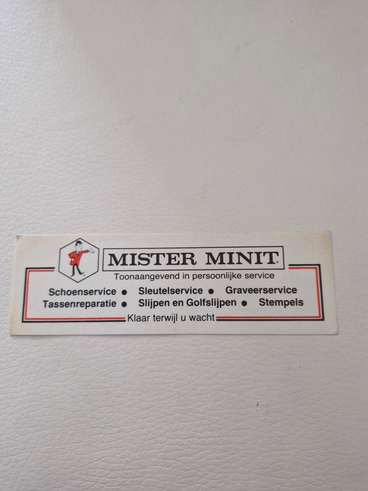10127 Mister Minit Sticker - Toonaangevend in per. service, Ophalen of Verzenden, Gebruikt, Bedrijf of Vereniging