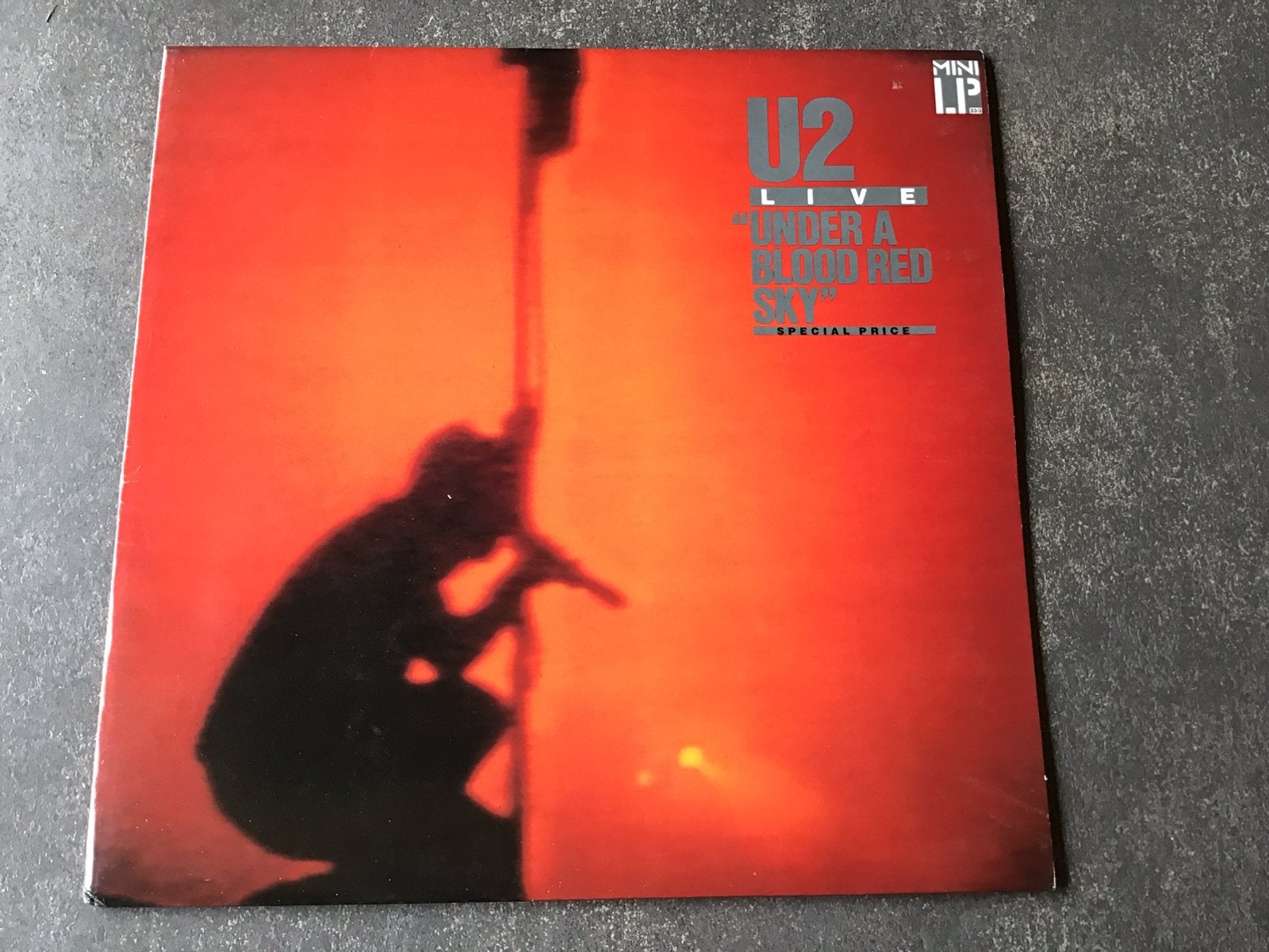 U2 - Under a blood red sky - Live - Vinyl, LP, Gebruikt, Ophalen of Verzenden, 12 inch