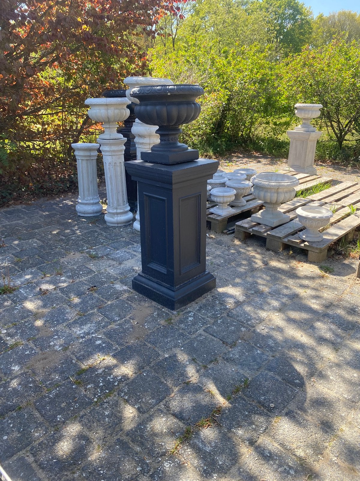 De laaste antraciete zuil (40x40x90) en bloempot (40x40x40), Tuin en Terras, Ophalen, Nieuw