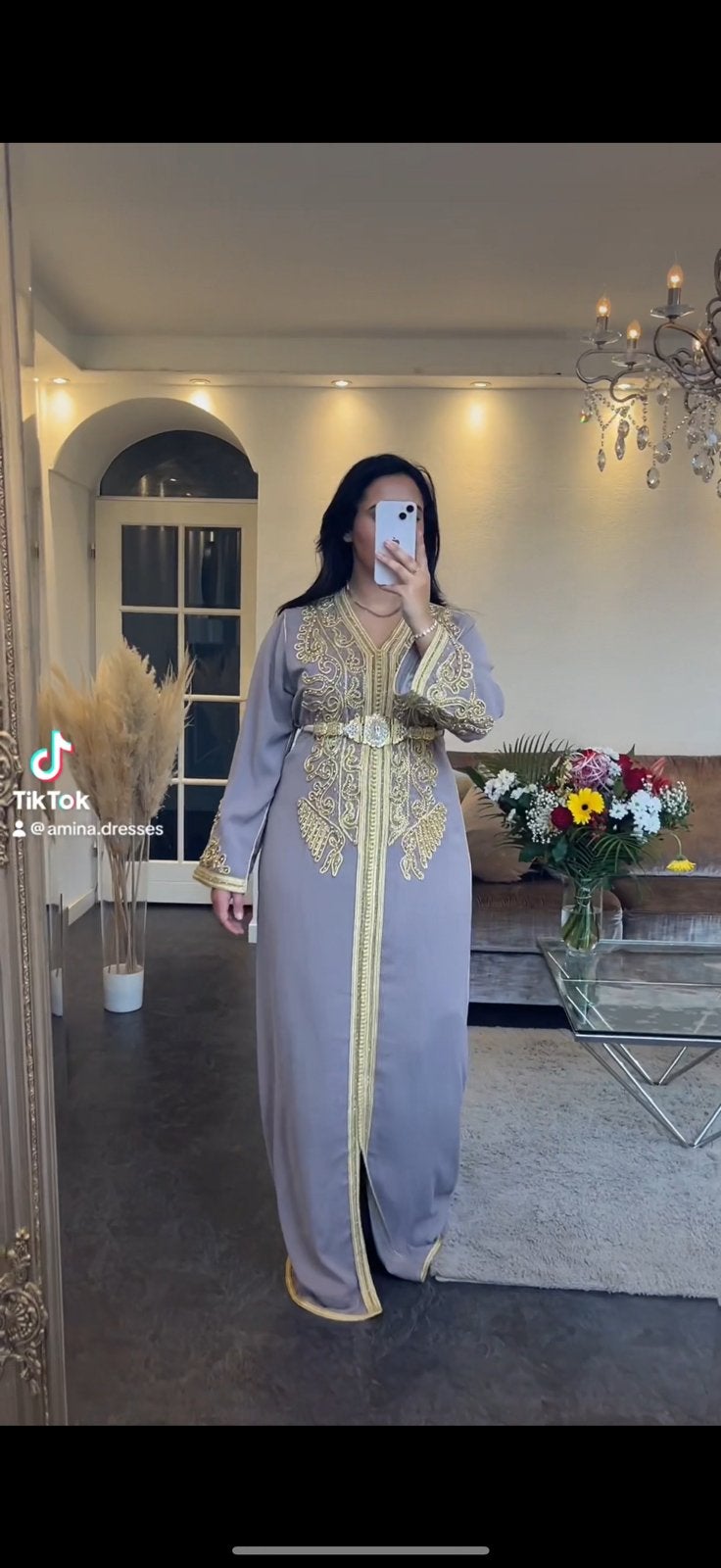 TE HUUR – ZEER EXCLUSIEVE Marokkaanse Takchita / Caftan, Ophalen of Verzenden, Zo goed als nieuw, Maat 38/40 (M), Onder de knie