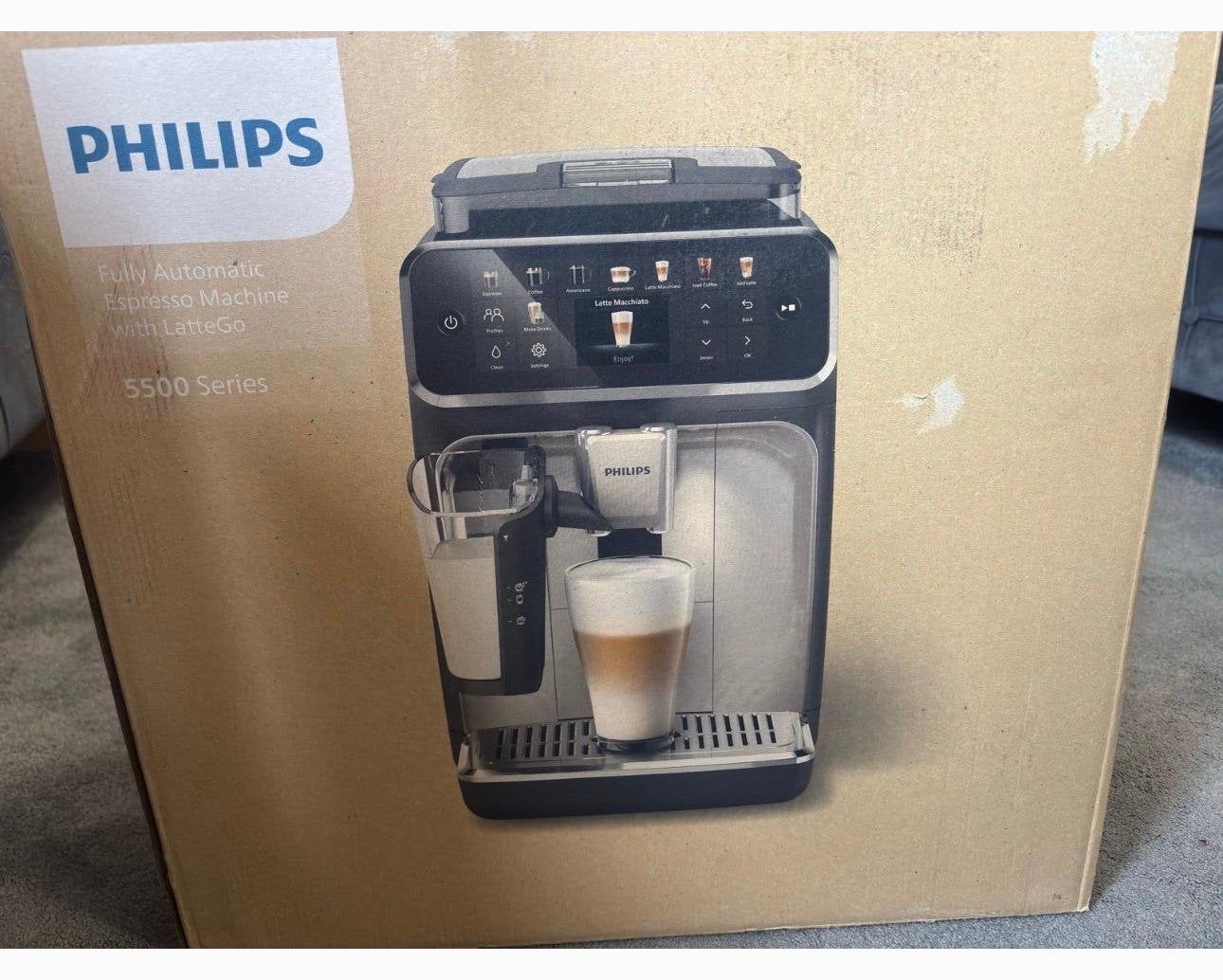 Philips 5500 Serie Volautomatische Espressomachine LatteGo, Afneembaar waterreservoir, Espresso apparaat, 10 kopjes of meer, Nieuw