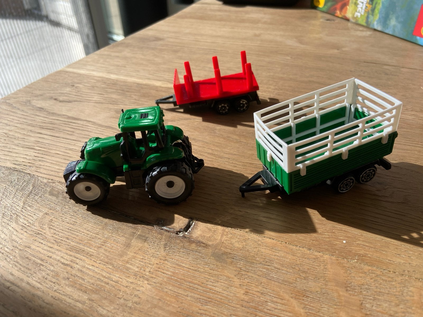 Speelgoed Tractor met Twee Aanhangers, Ophalen of Verzenden, Gebruikt