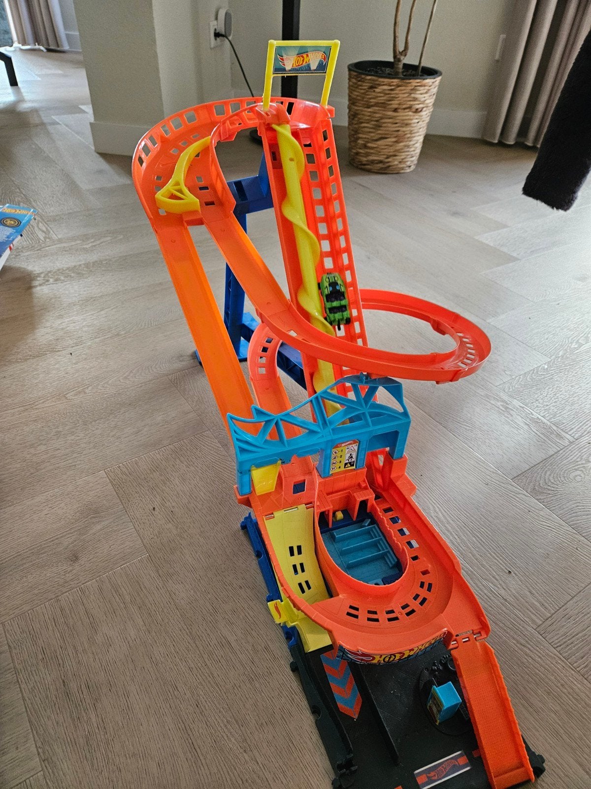 Hot Wheels City achtbaan Rally, Ophalen, Zo goed als nieuw, Elektrisch, Hot Wheels