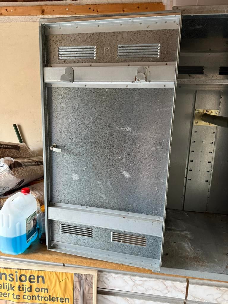 Metalen zadelkast, afmetingen: 53x53x140 cm,, Ophalen, Zo goed als nieuw, Overige soorten