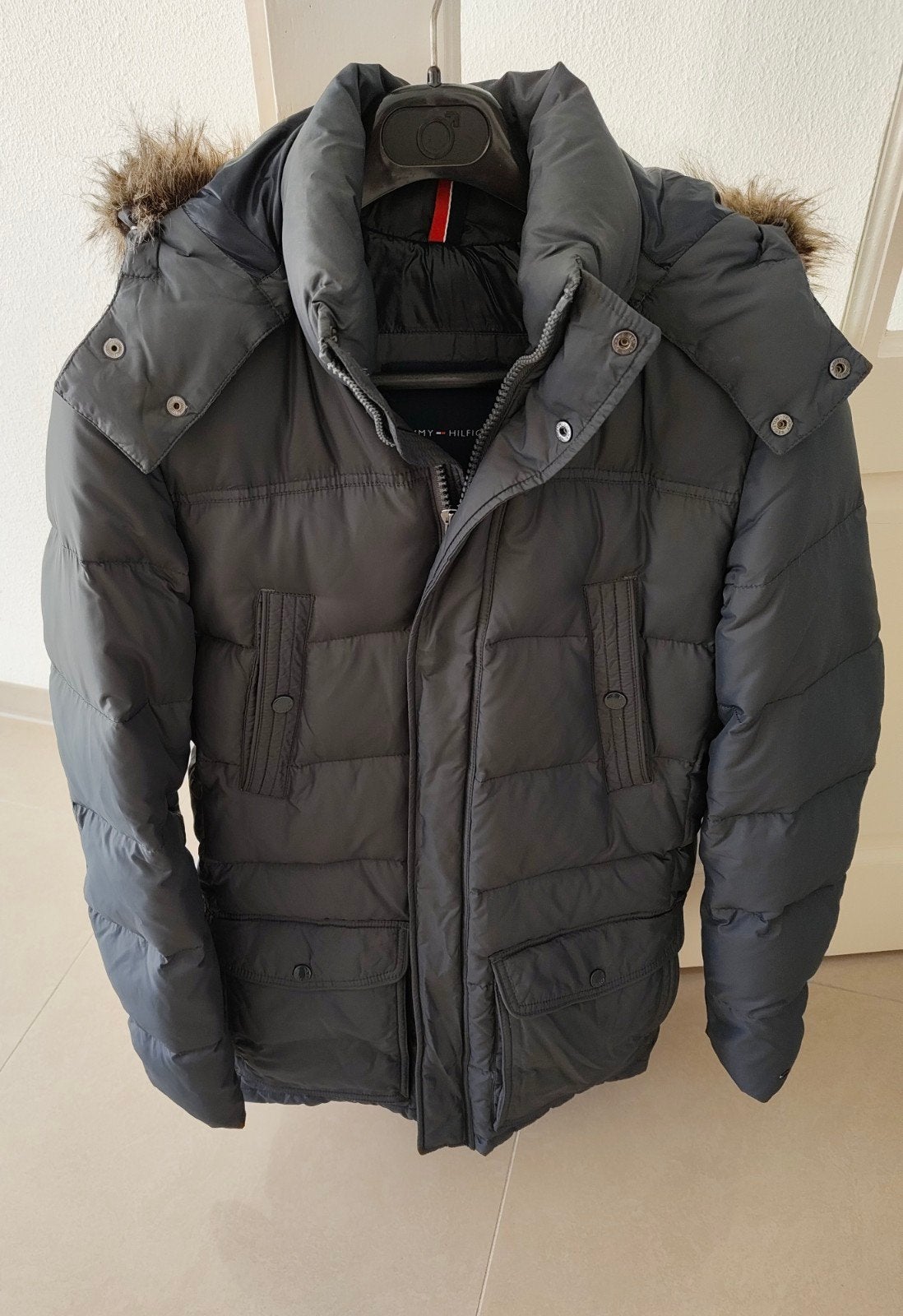 Donkergrijze jas maat S merk Tommy Hilfiger, Tommy Hilfiger, Ophalen of Verzenden, Zo goed als nieuw, Grijs