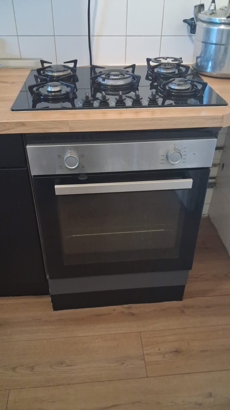 Zwart glazen gaskookplaat met 4 branders, Witgoed en Apparatuur, Kookplaten, Gebruikt, Inbouw, Gas, 4 kookzones