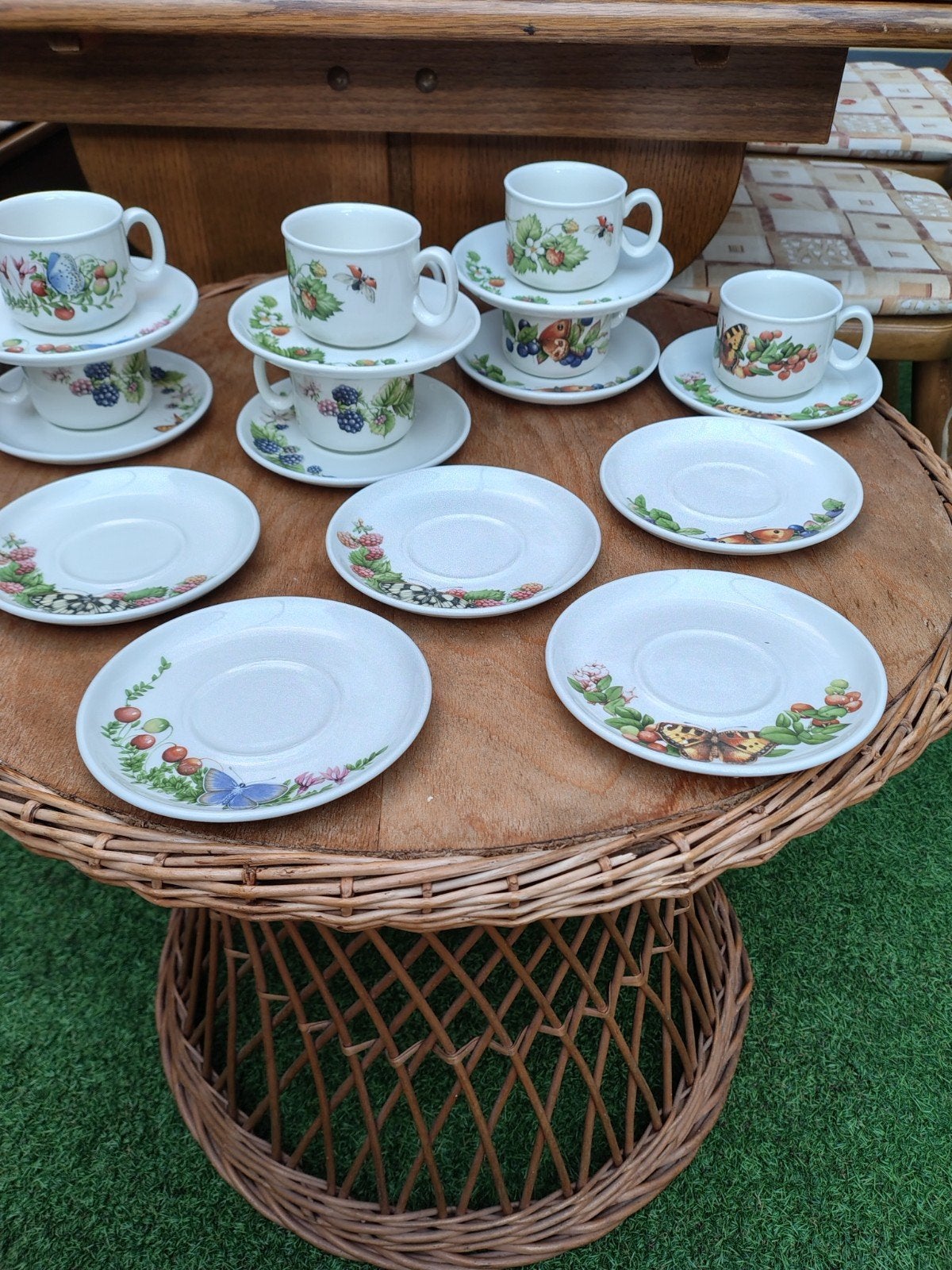 9 kopjes en 14 schoteltjes Marjolein Bastin Libelle Wedgwood, Antiek en Kunst, Ophalen of Verzenden