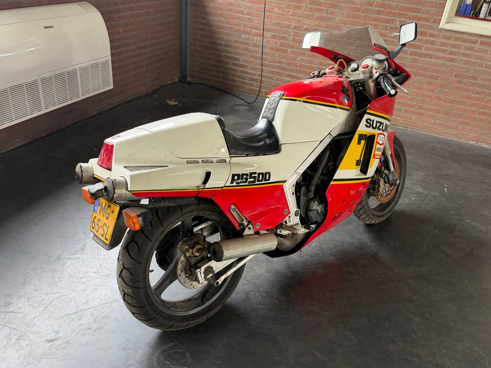 Suzuki RG500 | 82855 km | 2-Takt, 4 cilinders, Motorrijbewijs A, Super Sport, Meer dan 35 kW
