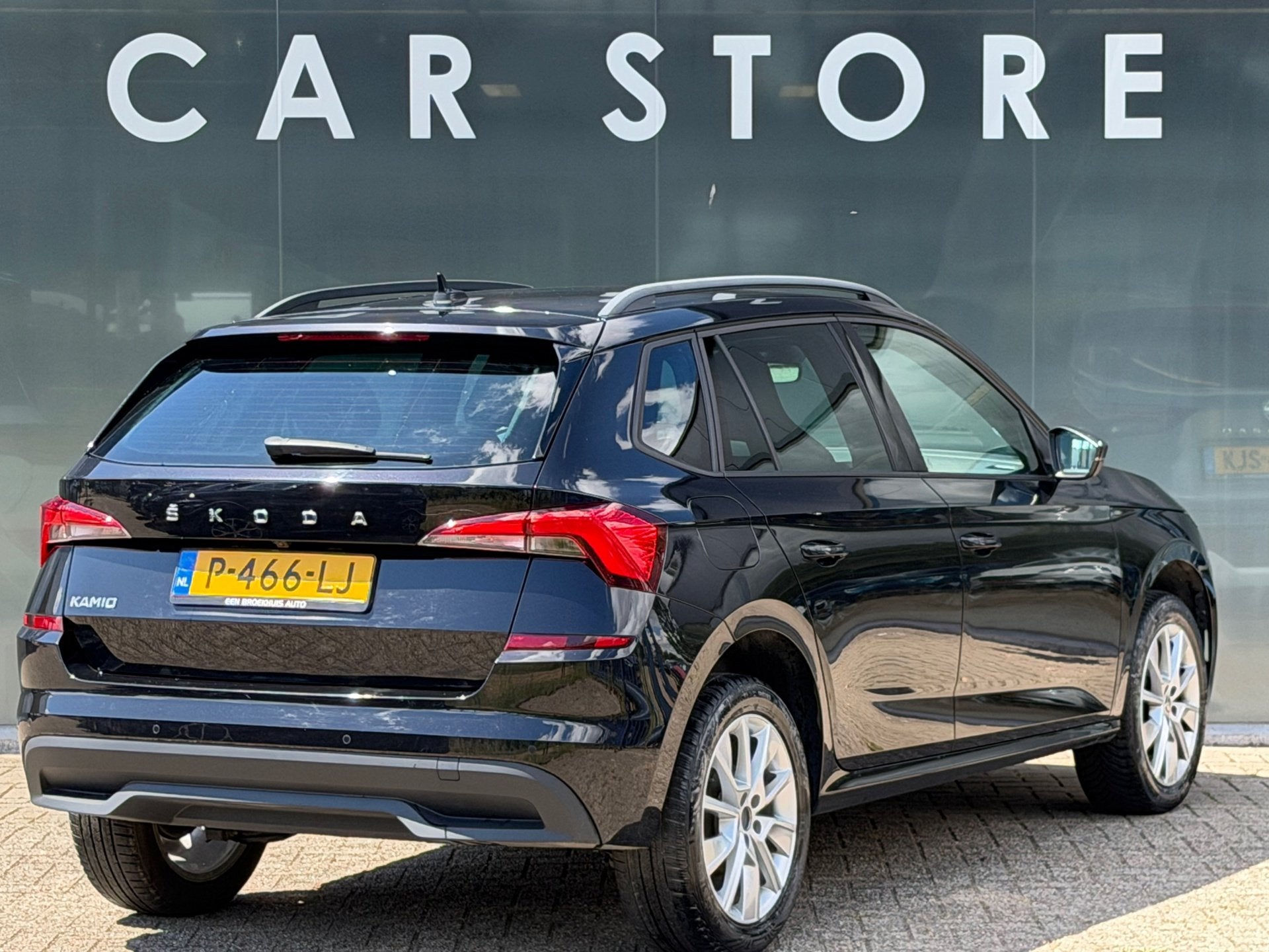 Skoda Kamiq 1.0 TSI Sport Business Navigatie/Apple Carplay/C, Stof, Gebruikt, Zwart, Origineel Nederlands