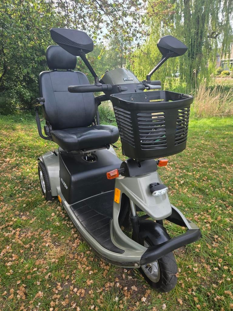Snelle en nette scootmobiel merk Pride type Luna e3, Diversen, Ophalen of Verzenden, 36 t/m 45 km, Pride, 16 km/u of meer