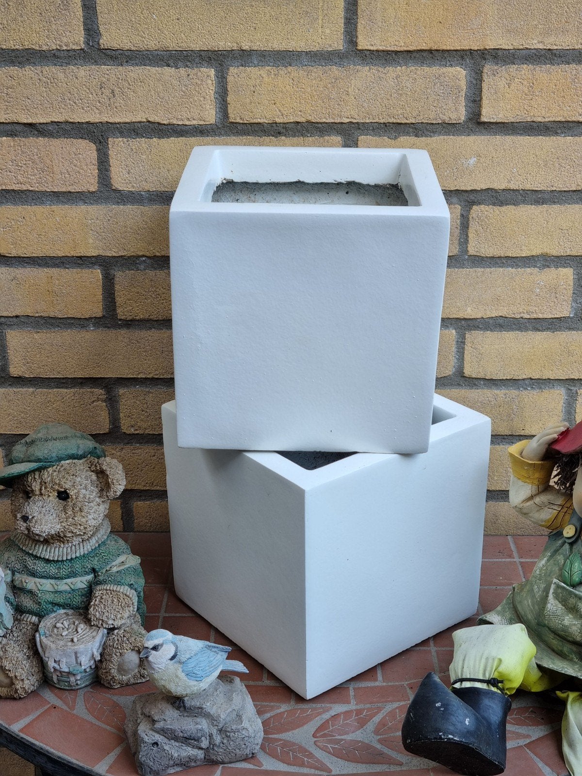 2  CAPI  bloempotten  20 cm  strak witte uitvoering SAMEN :, Steen, Gebruikt, Vierkant, Ophalen of Verzenden