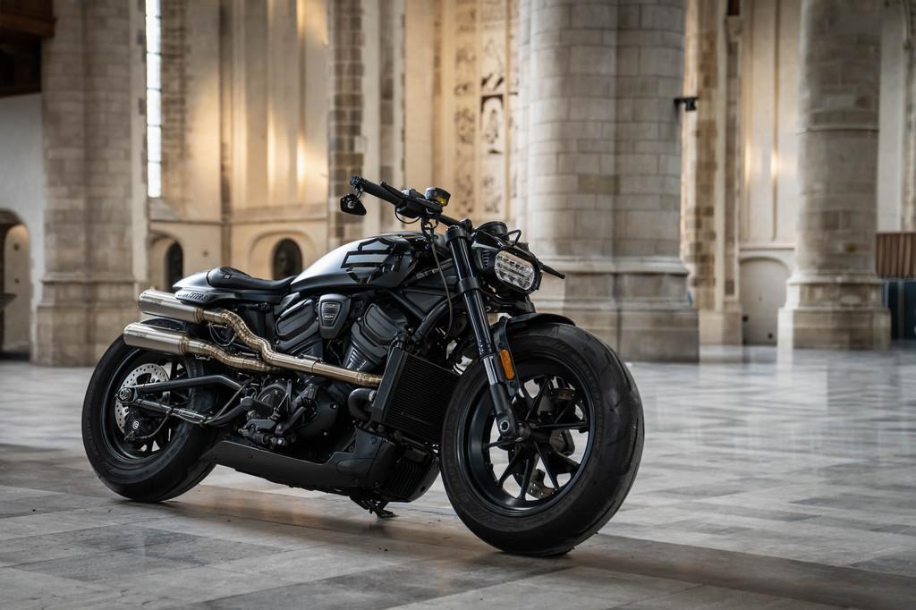 Harley-Davidson SPORTSTER S 1250 CNCPT MOTO (bj 2021), Motoren, Motoren | Harley-Davidson, Laan van Vredenoord 33
2289 DA  RIJSWIJK, NL