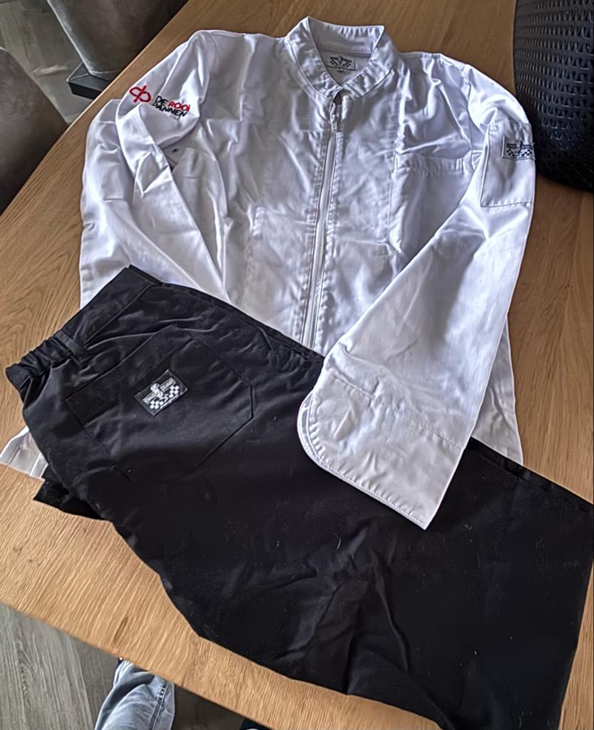 Koksbuis en broek De Rooi Pannen - Zo goed als nieuw, Ophalen of Verzenden, Zo goed als nieuw, Maat 46 (S) of kleiner