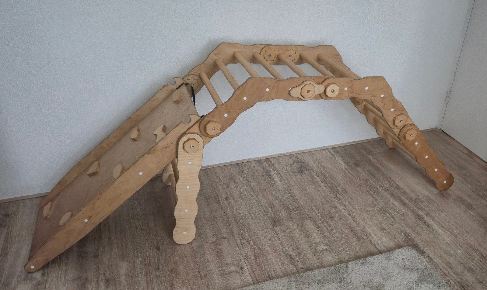 Houten Klimrek met Glijbaan en Klimwand - Verstelbaar, Ophalen, Zo goed als nieuw, Glijbaan
