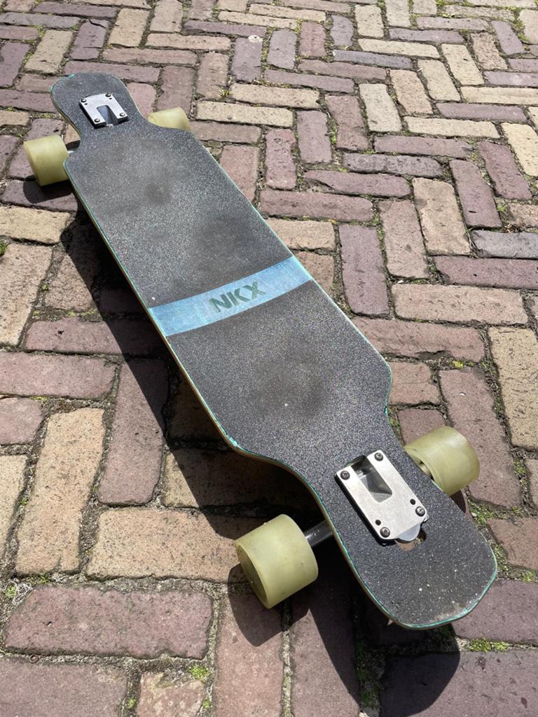 NKX Longbord freeride 39, Sport en Fitness, Skateboarden, Ophalen of Verzenden, Gebruikt, Skateboard, Longboard