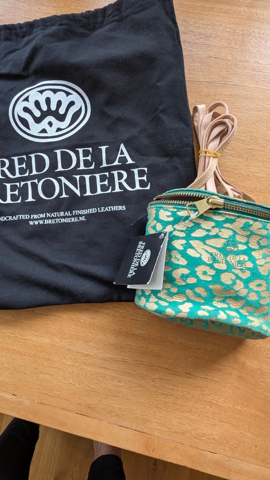 Ongebruikt Fred de la Bretoniere tasje groen/goud, Ophalen of Verzenden