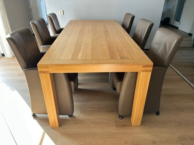 massief eiken eettafel met leren fauteuils, Huis en Inrichting, Ophalen, Zo goed als nieuw, 4 tot 6 stoelen