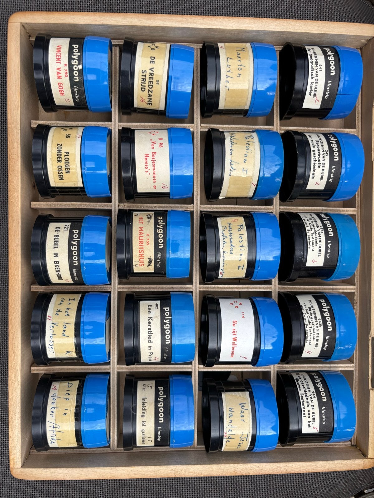 20 Polygoon Filmstrips in houten kistje - Diverse Titels, Ophalen of Verzenden, Gebruikt