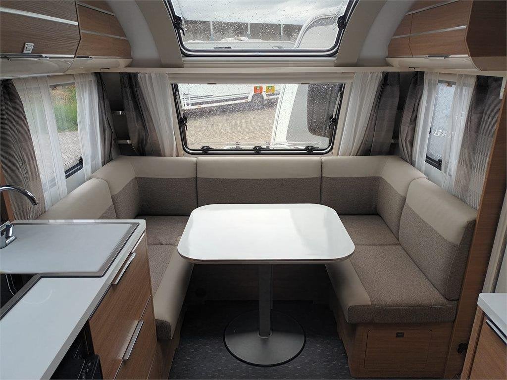 Adria Adora 462 UP, Bedrijf, 5 tot 6 meter, Tot en met 4, 1000 - 1250 kg